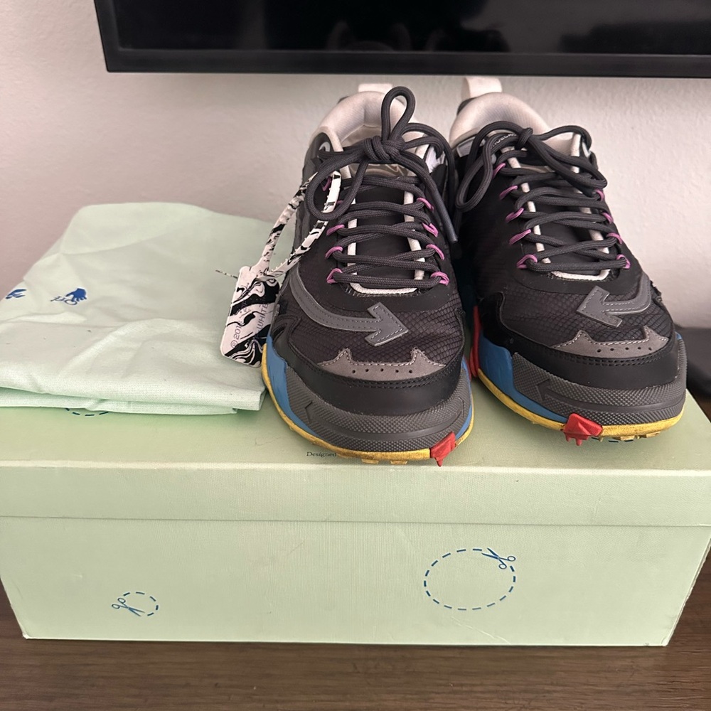 Off-White Black Sneakers